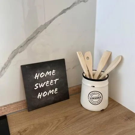 Soleluna House - Centro Con Wifi E Balcone Lecce