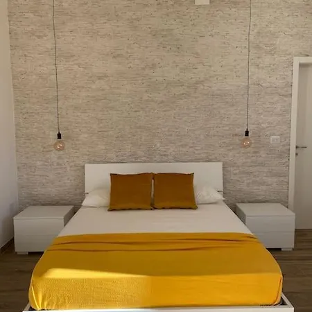 Soleluna House - Centro Con Wifi E Balcone Lecce