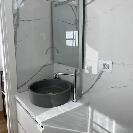 Soleluna House - Centro Con Wifi E Balcone *